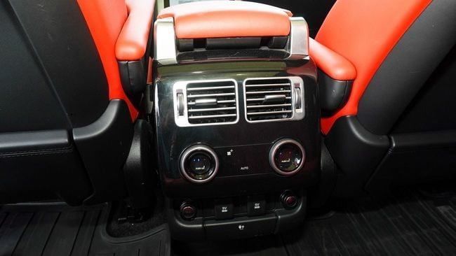 Подержанный Land Rover Range Rover Long IV Рестайлинг, 5.0 л, 2019 в Шардже от Abo Saif Серый цвет. Американская | AUTO.AE