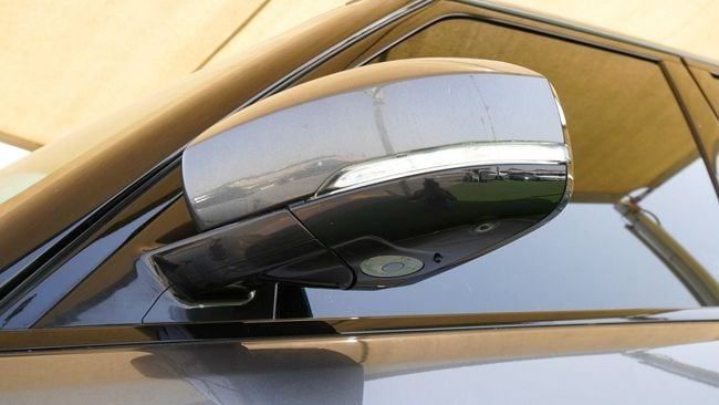 Подержанный Land Rover Range Rover Long IV Рестайлинг, 5.0 л, 2019 в Шардже от Abo Saif Серый цвет. Американская | AUTO.AE