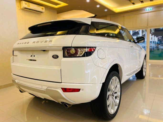 Подержанный Land Rover Range Rover P340 IV, 3.0 л, 2012 в Шардже от Alhamoor Used Cars Белый цвет. GCC | AUTO.AE