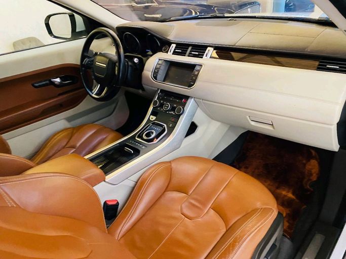 Подержанный Land Rover Range Rover P340 IV, 3.0 л, 2012 в Шардже от Alhamoor Used Cars Белый цвет. GCC | AUTO.AE