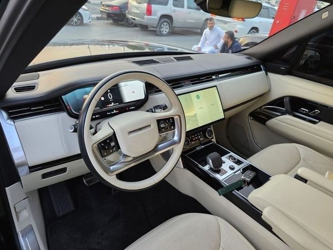 Used Land Rover Range Rover P530 MHEV V, 4.4 l, 2023 in Sharjah by Rebou Najd Used Cars, Black color. American Specs | AUTO.AE
