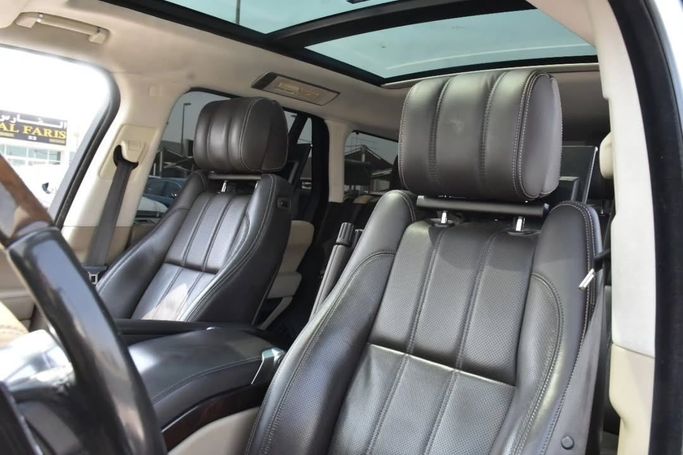 Подержанный Land Rover Range Rover P340 IV, 3.0 л, 2013 в Шардже от Alfaris Used Cars Серый цвет.  | AUTO.AE