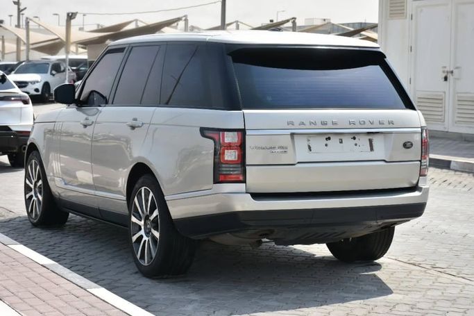 Подержанный Land Rover Range Rover P340 IV, 3.0 л, 2013 в Шардже от Alfaris Used Cars Серый цвет.  | AUTO.AE