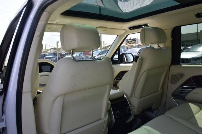 Used Land Rover Range Rover P360 MHEV LONG V, 3.0 l, 2023 in Sharjah by Alfaris Used Cars, White color.  | AUTO.AE