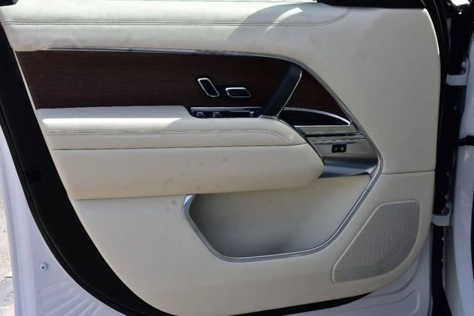 Used Land Rover Range Rover P360 MHEV LONG V, 3.0 l, 2023 in Sharjah by Alfaris Used Cars, White color.  | AUTO.AE