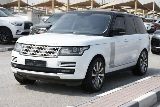 Used Land Rover Range Rover P510 IV, 5.0 l, 2013 in Sharjah by Alfaris Used Cars, White color. Other | AUTO.AE