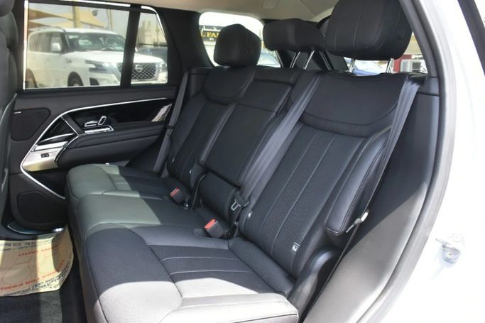 Used Land Rover Range Rover P400 MHEV V, 3.0 l, 2023 in Sharjah by Alfaris Used Cars, White color. Other | AUTO.AE