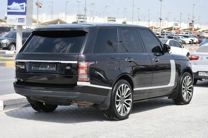 Подержанный Land Rover Range Rover P510 IV, 5.0 л, 2014 в Шардже от Alfaris Used Cars Черный цвет. Other | AUTO.AE