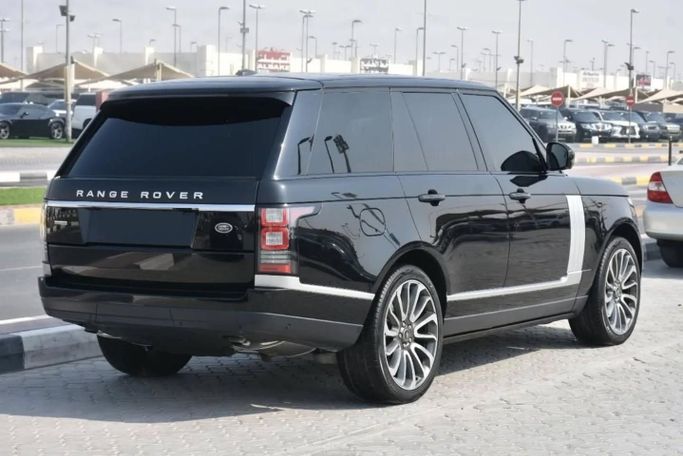 Подержанный Land Rover Range Rover P375 IV, 5.0 л, 2014 в Шардже от Alfaris Used Cars Черный цвет. Other | AUTO.AE