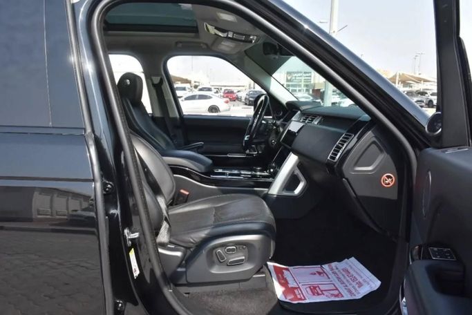 Подержанный Land Rover Range Rover P375 IV, 5.0 л, 2014 в Шардже от Alfaris Used Cars Черный цвет. Other | AUTO.AE