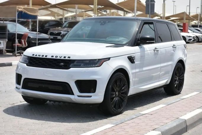 Подержанный Land Rover Range Rover P525 IV Рестайлинг, 5.0 л, 2020 в Шардже от Alfaris Used Cars Белый цвет. Other | AUTO.AE