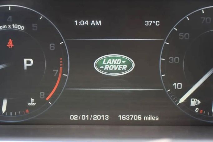 Подержанный Land Rover Range Rover P375 IV, 5.0 л, 2016 в Шардже от Alfaris Used Cars Черный цвет. Other | AUTO.AE