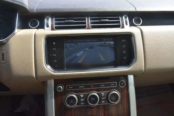 Подержанный Land Rover Range Rover P375 IV, 5.0 л, 2016 в Шардже от Alfaris Used Cars Черный цвет. Other | AUTO.AE