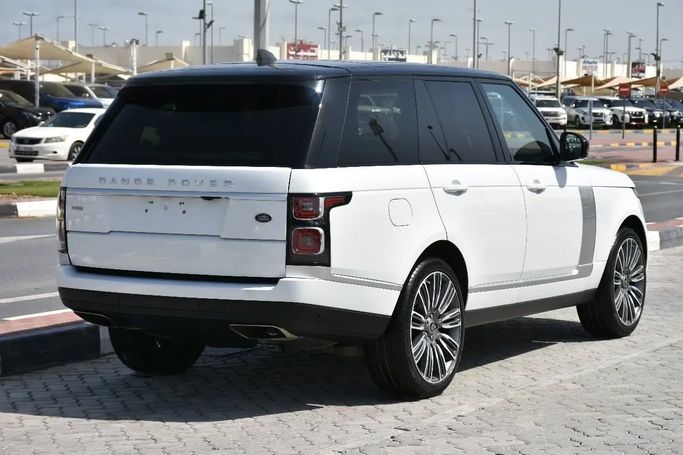 Подержанный Land Rover Range Rover P360 IV Рестайлинг, 3.0 л, 2019 в Шардже от Alfaris Used Cars Белый цвет. Other | AUTO.AE