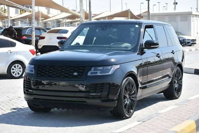 Подержанный Land Rover Range Rover P360 IV Рестайлинг, 3.0 л, 2020 в Шардже от Alfaris Used Cars Черный цвет. Other | AUTO.AE