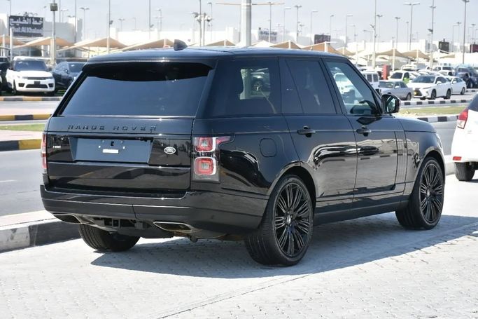 Подержанный Land Rover Range Rover P360 IV Рестайлинг, 3.0 л, 2020 в Шардже от Alfaris Used Cars Черный цвет. Other | AUTO.AE