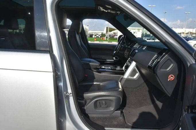 Used Land Rover Range Rover P340 IV, 3.0 l, 2017 in Sharjah by Alfaris Used Cars, Silver color. Other | AUTO.AE