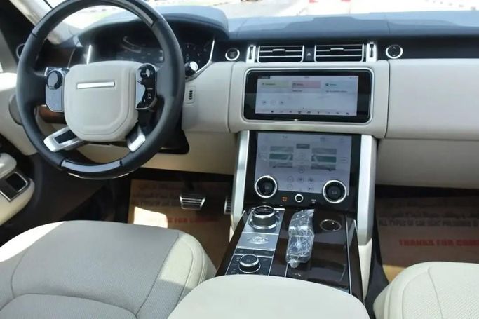 Подержанный Land Rover Range Rover P525 IV Рестайлинг, 5.0 л, 2021 в Шардже от Alfaris Used Cars Черный цвет. Other | AUTO.AE