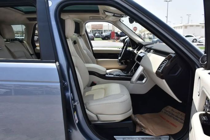 Used Land Rover Range Rover D400 IV Facelift, 3.0 l, 2022 in Sharjah by Alfaris Used Cars, Grey color. Other | AUTO.AE