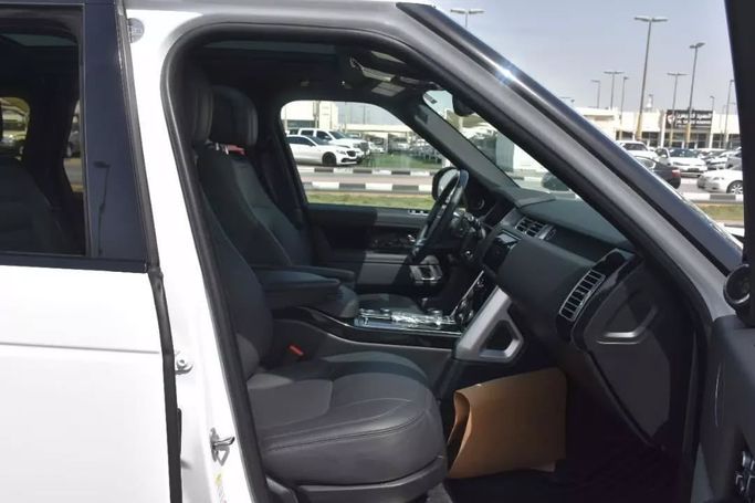 Used Land Rover Range Rover P525 IV Facelift, 5.0 l, 2022 in Sharjah by Alfaris Used Cars, White color. Other | AUTO.AE