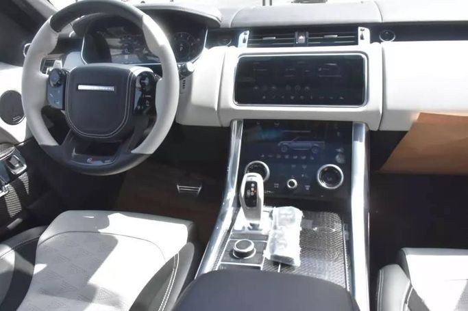 Подержанный Land Rover Range Rover SV IV Рестайлинг, 5.0 л, 2022 в Шардже от Alfaris Used Cars Зеленый цвет. Other | AUTO.AE