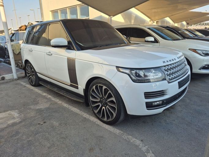 Подержанный Land Rover Range Rover P375 IV, 5.0 л, 2014 в Шардже от Al Sada used cars Белый цвет. GCC | AUTO.AE