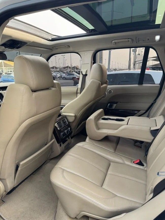 Used Land Rover Range Rover P510 IV, 5.0 l, 2014 in Sharjah by Titanium Used Cars, White color. GCC Specs | AUTO.AE