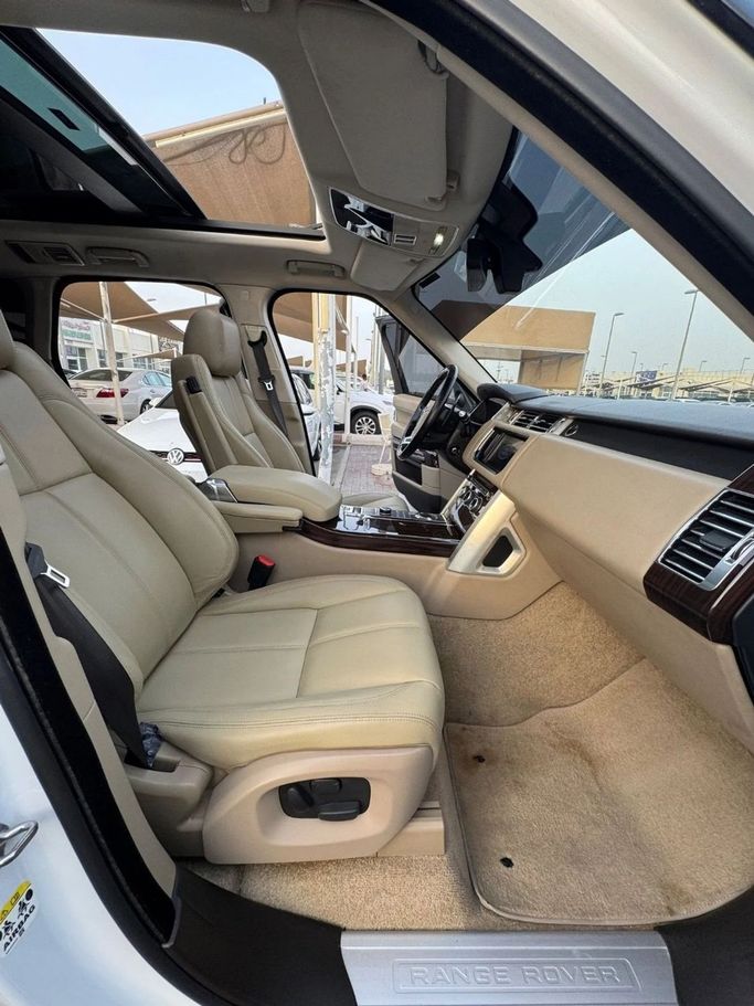 Used Land Rover Range Rover P510 IV, 5.0 l, 2014 in Sharjah by Titanium Used Cars, White color. GCC Specs | AUTO.AE