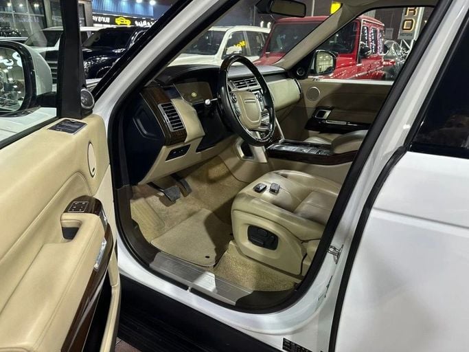 Used Land Rover Range Rover P510 IV, 5.0 l, 2015 in Sharjah by Titanium Used Cars, White color. GCC Specs | AUTO.AE
