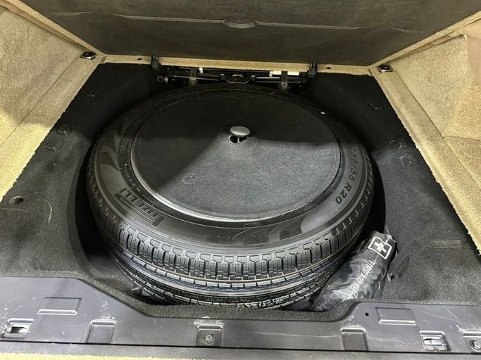 Used Land Rover Range Rover P510 IV, 5.0 l, 2015 in Sharjah by Titanium Used Cars, White color. GCC Specs | AUTO.AE