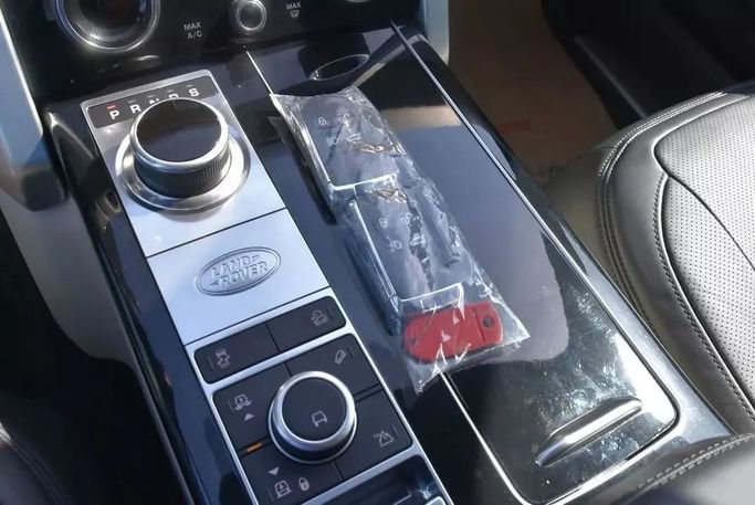 Used Land Rover Range Rover P525 IV Facelift, 5.0 l, 2022 in Sharjah by Alfaris Used Cars, Black color. Other | AUTO.AE