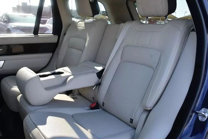 Подержанный Land Rover Range Rover P525 IV Рестайлинг, 5.0 л, 2021 в Шардже от Alfaris Used Cars Синий цвет. Other | AUTO.AE