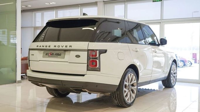 Подержанный Land Rover Range Rover P380 IV Рестайлинг, 3.0 л, 2019 в Шардже от Alsalama Motors Белый цвет. GCC | AUTO.AE