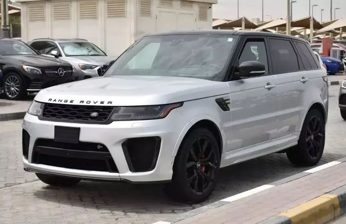 Used Land Rover Range Rover P525 IV Facelift, 5.0 l, 2020 in Sharjah by Alfaris Used Cars, Silver color. Other | AUTO.AE
