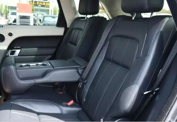 Used Land Rover Range Rover P525 IV Facelift, 5.0 l, 2019 in Sharjah by Alfaris Used Cars, Black color. Other | AUTO.AE