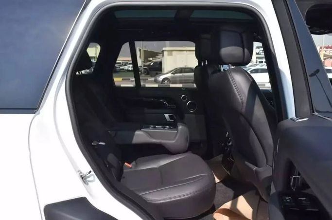 Used Land Rover Range Rover P340 IV Facelift, 3.0 l, 2022 in Sharjah by Alfaris Used Cars, White color. Other | AUTO.AE