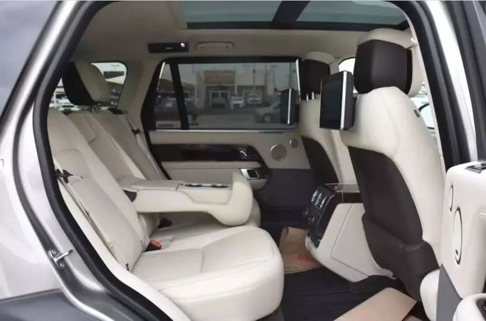 Used Land Rover Range Rover P380 IV Facelift, 3.0 l, 2021 in Sharjah by Alfaris Used Cars, Grey color. Other | AUTO.AE