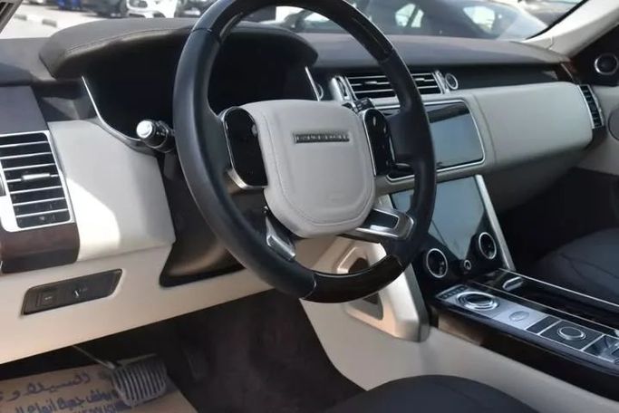 Used Land Rover Range Rover P525 IV Facelift, 5.0 l, 2020 in Sharjah by Alfaris Used Cars, Black color. Other | AUTO.AE