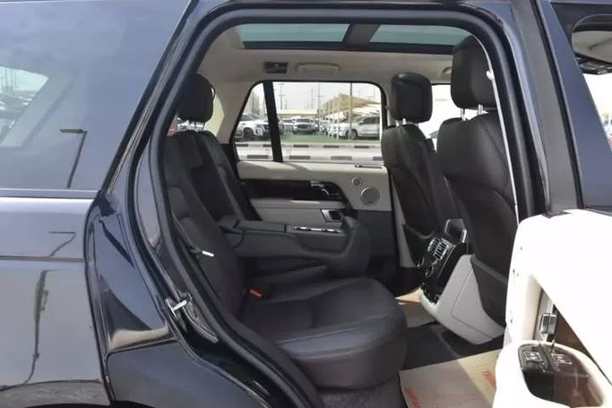 Used Land Rover Range Rover P525 IV Facelift, 5.0 l, 2020 in Sharjah by Alfaris Used Cars, Black color. Other | AUTO.AE