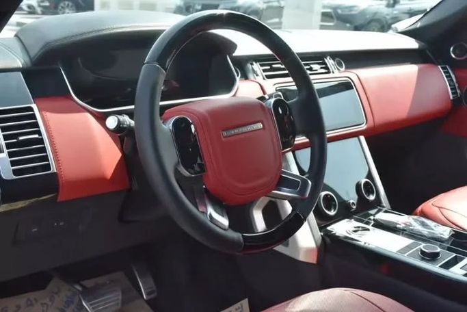 Used Land Rover Range Rover P525 IV Facelift, 5.0 l, 2021 in Sharjah by Alfaris Used Cars, Black color. Other | AUTO.AE