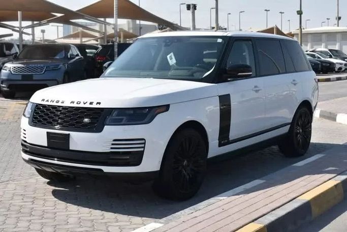 Used Land Rover Range Rover P525 IV Facelift, 5.0 l, 2020 in Sharjah by Alfaris Used Cars, White color. Other | AUTO.AE