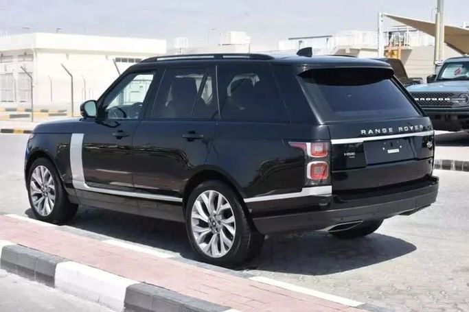 Used Land Rover Range Rover P400 MHEV IV Facelift, 2.0 l, 2021 in Sharjah by Alfaris Used Cars, Black color. Other | AUTO.AE