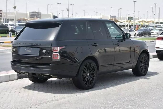 Подержанный Land Rover Range Rover P400 MHEV IV Рестайлинг, 3.0 л, 2021 в Шардже от Alfaris Used Cars Черный цвет. Other | AUTO.AE
