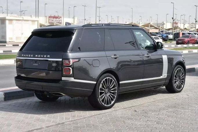 Подержанный Land Rover Range Rover P525 IV Рестайлинг, 5.0 л, 2020 в Шардже от Alfaris Used Cars Серый цвет. Other | AUTO.AE