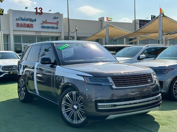 Used Land Rover Range Rover P530 MHEV V, 4.4 l, 2022 in Sharjah by Badar Used Cars, Black color.  | AUTO.AE