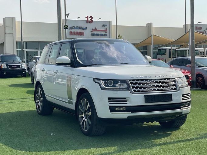 Used Land Rover Range Rover P375 IV, 5.0 l, 2016 in Sharjah by Badar Used Cars, White color.  | AUTO.AE