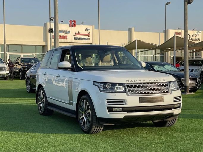 Used Land Rover Range Rover P510 IV, 5.0 l, 2014 in Sharjah by Badar Used Cars, White color.  | AUTO.AE