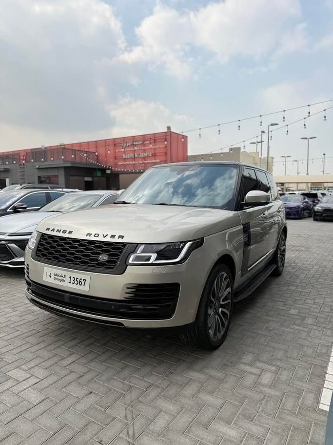 Подержанный Land Rover Range Rover P340 IV, 3.0 л, 2014 в Шардже от Nasmt Al Jazera Used Cars  Золотистый цвет.  | AUTO.AE