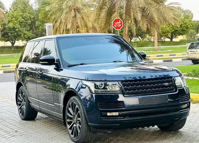 مستعملة Land Rover Range Rover P340 رابعاً, 3.0 l, 2014 في في الشارقة من SHARQ VIRGINIA USED CARS، اللون أزرق داكن. مواصفات الخليج | AUTO.AE