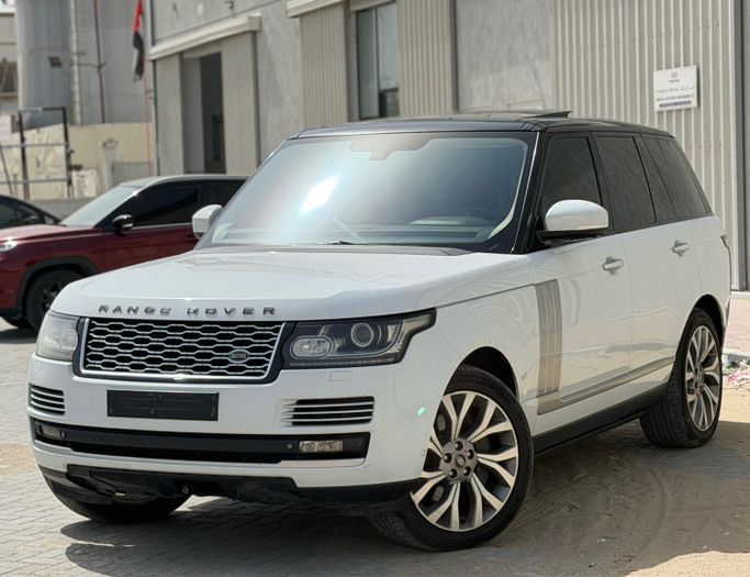 Подержанный Land Rover Range Rover P510 IV (L405), 5.0 л, 2014 в ОАЭ, Шарджа Белый цвет. GCC | AUTO.AE | Объявление #278567